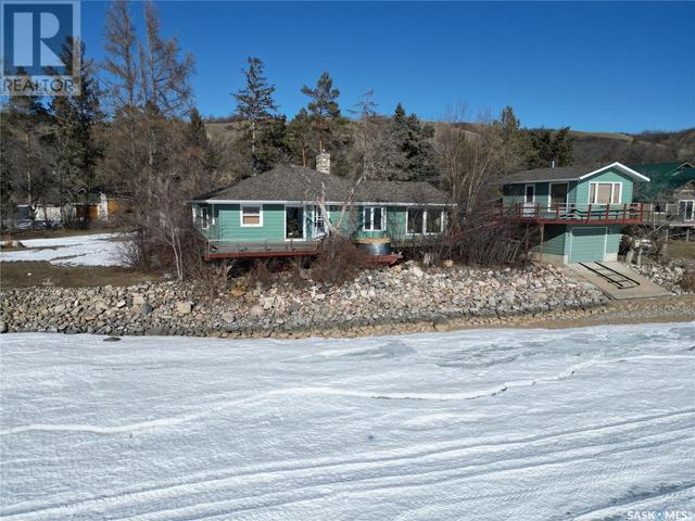 404 Fort San Road, House detached with 2 bedrooms, 2 bathrooms and null parking in Fort San SK | Image 1