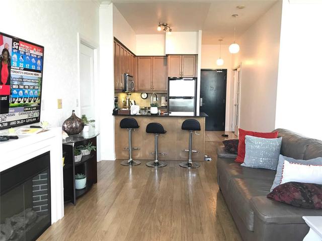 Lph7 - 90 Absolute Ave, Condo with 2 bedrooms, 2 bathrooms and 1 parking in Mississauga ON | Image 6