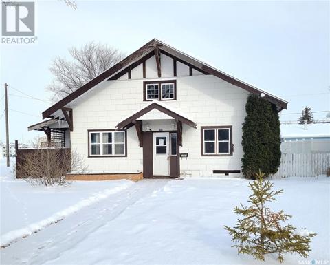 1287 Willow Avenue, House detached with 3 bedrooms, 1 bathrooms and null parking in Moose Jaw SK | Card Image