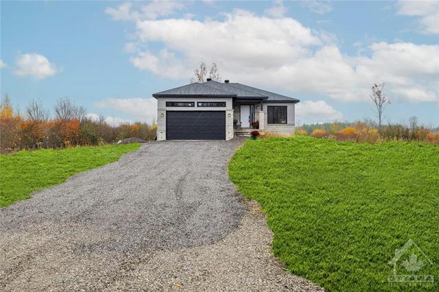 1162 Rosedale Road S, House detached with 2 bedrooms, 1 bathrooms and 8 parking in Montague ON | Image 1
