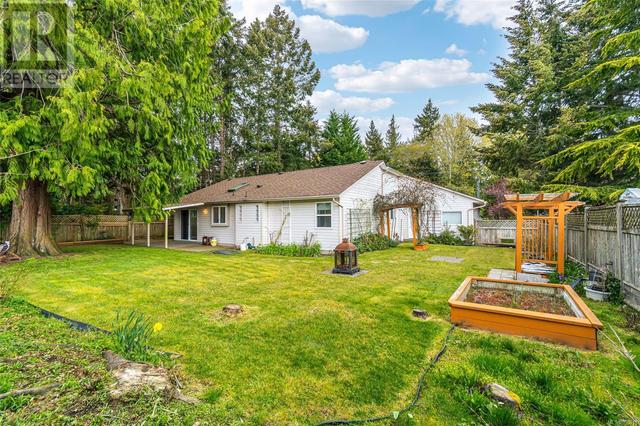 914 Lee Rd, House detached with 2 bedrooms, 2 bathrooms and 4 parking in Nanaimo G BC | Image 8