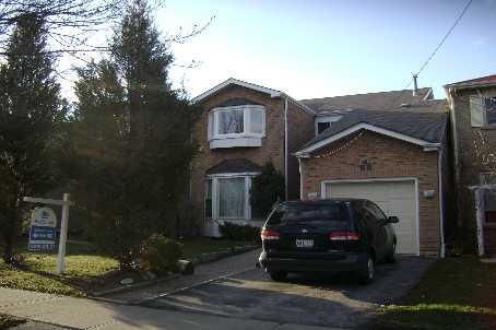68 Sudbury Hall Dr, House detached with 3 bedrooms, 4 bathrooms and 1 parking in Toronto ON | Image 1