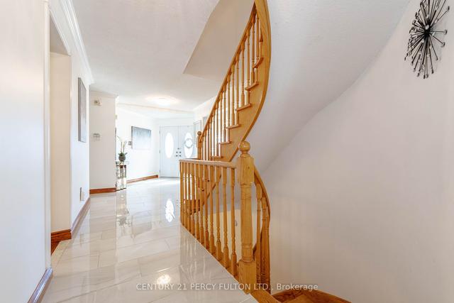 126 Littles Rd, House detached with 4 bedrooms, 3 bathrooms and 4 parking in Toronto ON | Image 6