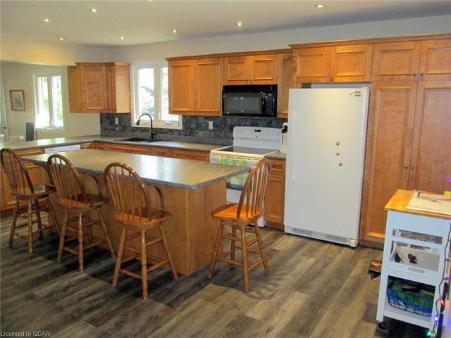 27421 Highway 62 S, House detached with 4 bedrooms, 2 bathrooms and 8 parking in Bancroft ON | Image 12