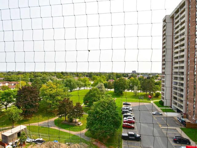 807 - 21 Knightsbridge Rd, Condo with 3 bedrooms, 1 bathrooms and 1 parking in Brampton ON | Image 11