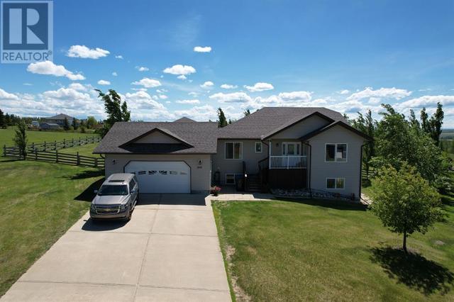 1108 Stacey Drive, House detached with 4 bedrooms, 3 bathrooms and 6 parking in Beaverlodge AB | Card Image