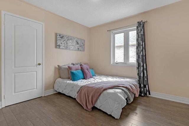 13 Earth Star Tr, House attached with 3 bedrooms, 4 bathrooms and 3 parking in Brampton ON | Image 18