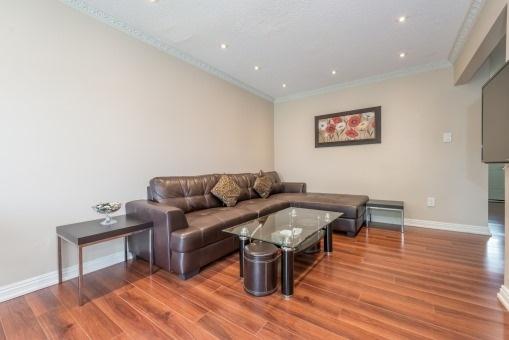 2 Debden Rd, House attached with 3 bedrooms, 3 bathrooms and 2 parking in Markham ON | Image 6