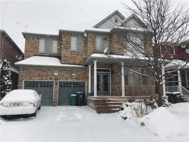 65 Bluffwood Cres, House detached with 2 bedrooms, 1 bathrooms and 2 parking in Brampton ON | Image 1