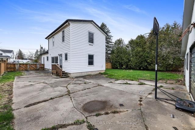 39 Dufferin St, House detached with 3 bedrooms, 2 bathrooms and 10 parking in Brant ON | Image 31