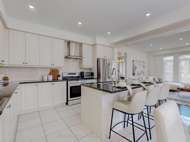 166 Beaconsfield Dr, House detached with 4 bedrooms, 4 bathrooms and 6 parking in Vaughan ON | Image 4