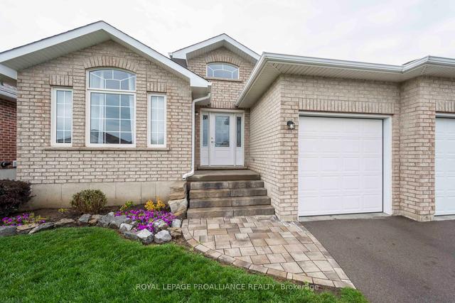8 Crews Cres, House detached with 3 bedrooms, 2 bathrooms and 4 parking in Quinte West ON | Image 29
