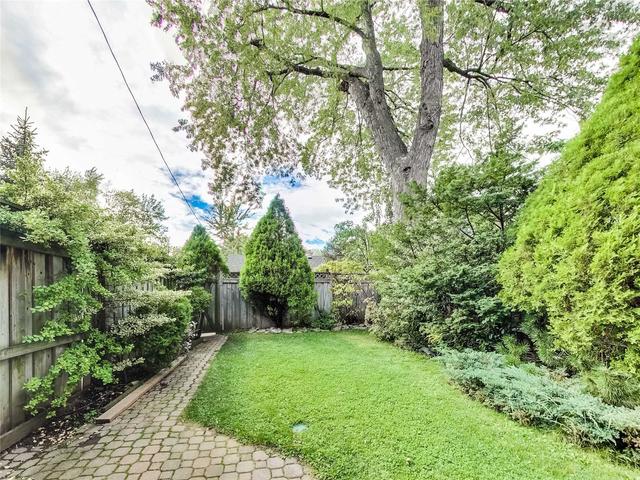 upper - 20 Kendal Ave, House semidetached with 2 bedrooms, 3 bathrooms and 1 parking in Toronto ON | Image 8