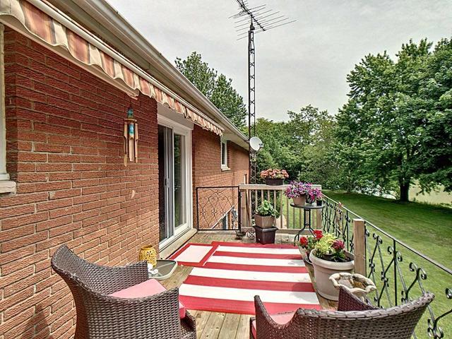 7546 Grande River Line, House detached with 3 bedrooms, 2 bathrooms and 6 parking in Chatham Kent ON | Image 7