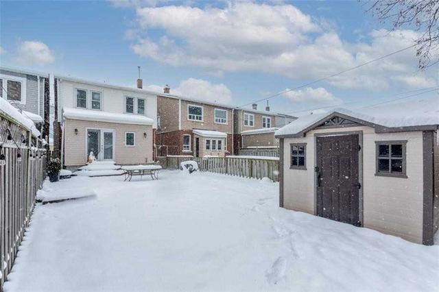 77 Cameron Ave N, House detached with 3 bedrooms, 2 bathrooms and 1 parking in Hamilton ON | Image 32