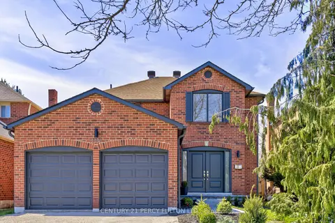 4488 Gullfoot Circ, House detached with 3 bedrooms, 4 bathrooms and 6 parking in Mississauga ON | Card Image