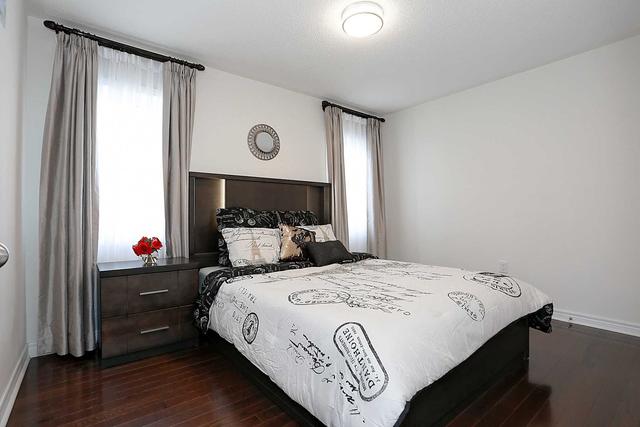 23 Frederick Stamm Cres, House detached with 4 bedrooms, 3 bathrooms and 3 parking in Markham ON | Image 14
