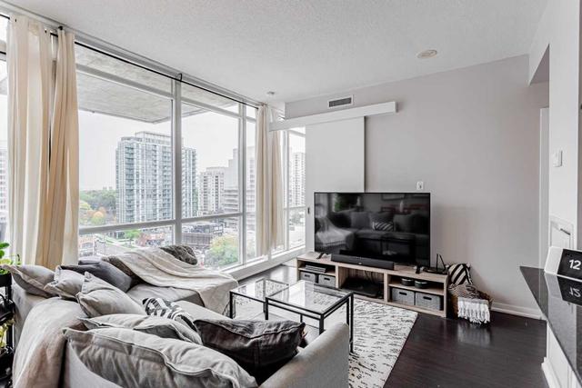 1105 - 30 Canterbury Pl, Condo with 1 bedrooms, 1 bathrooms and 1 parking in Toronto ON | Image 14