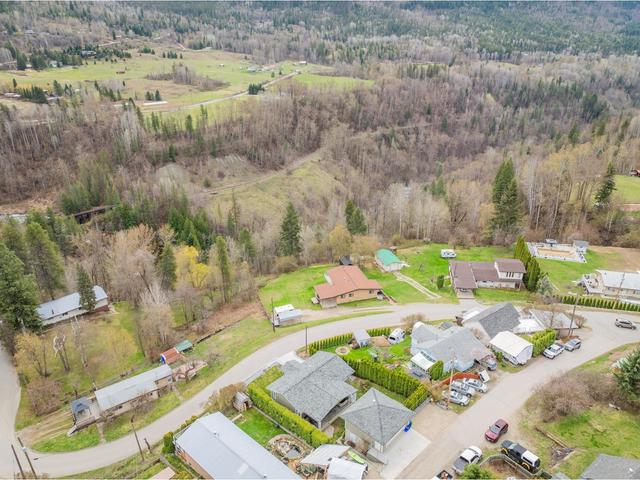 1222 Fox Road, House detached with 3 bedrooms, 2 bathrooms and null parking in Kootenay Boundary A BC | Image 52
