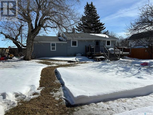 822 Main Street, House detached with 3 bedrooms, 2 bathrooms and null parking in Oxbow SK | Image 31