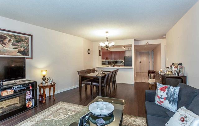 406 - 50 Eglinton Ave W, Condo with 2 bedrooms, 2 bathrooms and 2 parking in Mississauga ON | Image 11