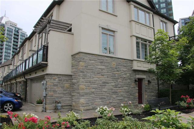 Th9 - 80 North Park Rd, Townhouse with 3 bedrooms, 3 bathrooms and 2 parking in Vaughan ON | Image 3