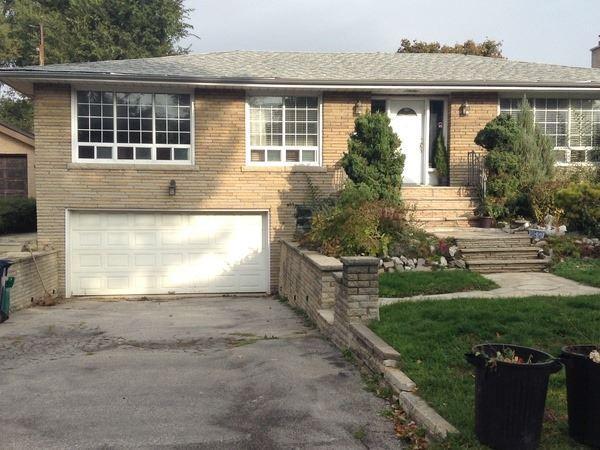 104 Waterloo Ave, House detached with 3 bedrooms, 2 bathrooms and 2 parking in Toronto ON | Image 1