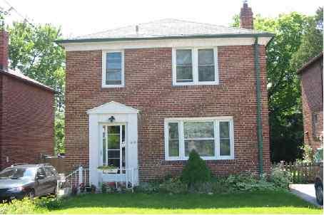 40 Rowley Ave, House detached with 3 bedrooms, 1 bathrooms and 3 parking in Toronto ON | Image 1