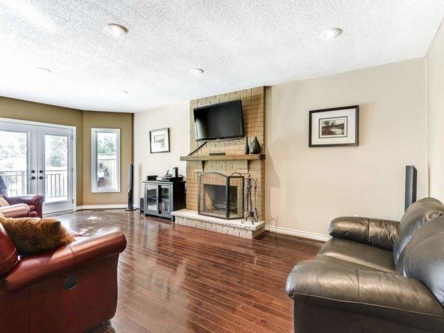 5867 Riverside Pl, House detached with 4 bedrooms, 5 bathrooms and 4 parking in Mississauga ON | Image 6