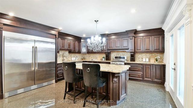 86 Emperor St, House detached with 5 bedrooms, 4 bathrooms and 8 parking in Ajax ON | Image 2