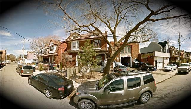 81 Perth Ave, House semidetached with 3 bedrooms, 3 bathrooms and null parking in Toronto ON | Image 3