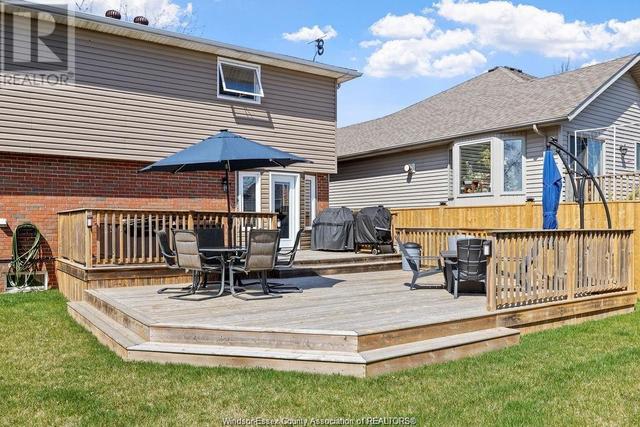 228 Bayberry Crescent, House detached with 4 bedrooms, 2 bathrooms and null parking in Lakeshore ON | Image 34