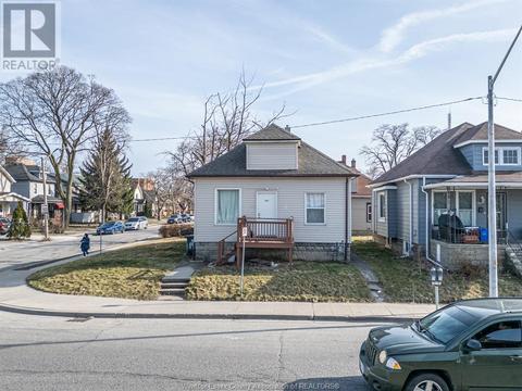 191 Erie Street East, House detached with 6 bedrooms, 2 bathrooms and null parking in Windsor ON | Card Image