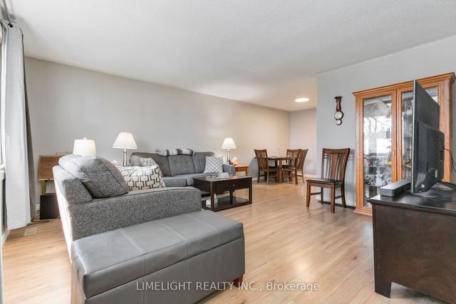 12 Mohegan Cres, House semidetached with 3 bedrooms, 1 bathrooms and 4 parking in London ON | Image 34