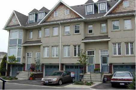 03 - 840 Dundas St, Townhouse with 4 bedrooms, 2 bathrooms and 2 parking in Mississauga ON | Image 1