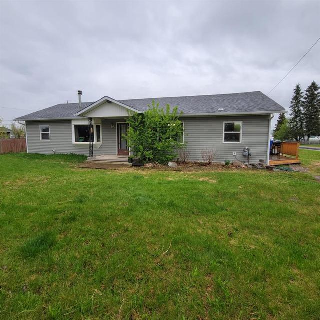 4901 50 Avenue, House detached with 4 bedrooms, 1 bathrooms and null parking in Pouce Coupe BC | Card Image