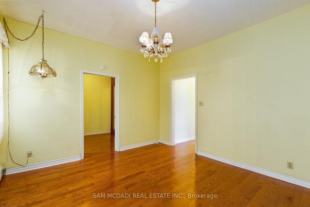 238a Bathurst St, House attached with 3 bedrooms, 2 bathrooms and 2 parking in Toronto ON | Image 6