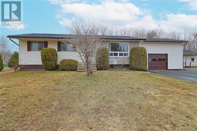 1 Merrett Drive, House detached with 4 bedrooms, 2 bathrooms and null parking in Oromocto NB | Image 2