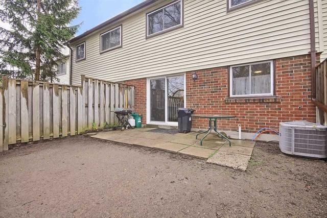 4 - 28 Donald St, Townhouse with 3 bedrooms, 2 bathrooms and 2 parking in Barrie ON | Image 8