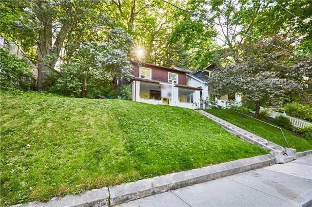 132 Neville Park Blvd, House detached with 3 bedrooms, 2 bathrooms and null parking in Toronto ON | Image 1