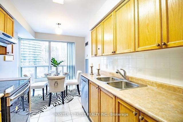 611 - 20 Olive Ave, Condo with 2 bedrooms, 1 bathrooms and 1 parking in Toronto ON | Image 6