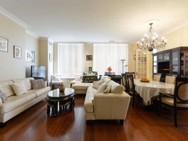 Gph 33 - 3888 Duke Of York Blvd, Condo with 3 bedrooms, 3 bathrooms and 3 parking in Mississauga ON | Image 3