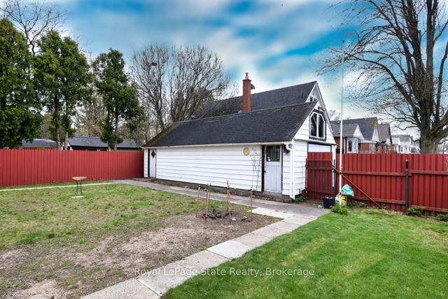 318 Brucedale Ave E, House detached with 3 bedrooms, 2 bathrooms and 3 parking in Hamilton ON | Image 33