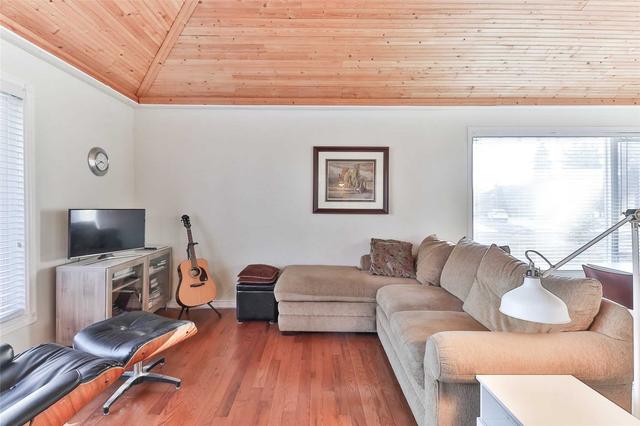 12 Tyler Pl, House detached with 3 bedrooms, 2 bathrooms and 8 parking in Toronto ON | Image 36