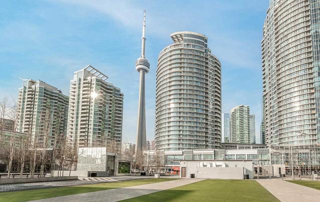 2206 - 218 Queens Quay W, Condo with 1 bedrooms, 1 bathrooms and 0 parking in Toronto ON | Image 23