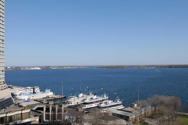 2827 - 33 Harbour Sq, Condo with 1 bedrooms, 1 bathrooms and 1 parking in Toronto ON | Image 13