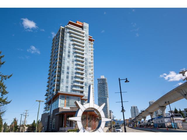 605 691 North Road, Condo with 2 bedrooms, 1 bathrooms and null parking in Coquitlam BC | Card Image