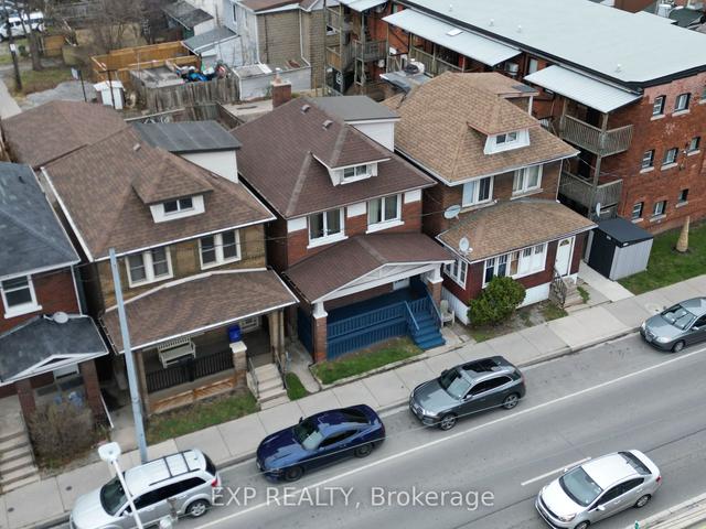 561 Cannon St E, House detached with 5 bedrooms, 2 bathrooms and 1 parking in Hamilton ON | Image 28