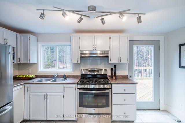20 Cathedral Pines Rd, House detached with 3 bedrooms, 2 bathrooms and 8 parking in Oro Medonte ON | Image 34