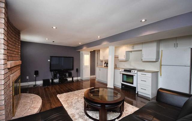 6 Vanhorn Crt, House detached with 4 bedrooms, 4 bathrooms and 6 parking in Markham ON | Image 16